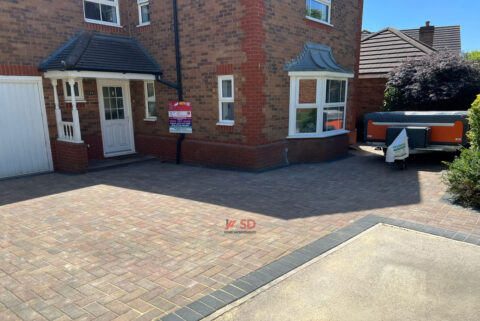 Driveway with Autumn Mixed Block Paving in Bradley Stoke