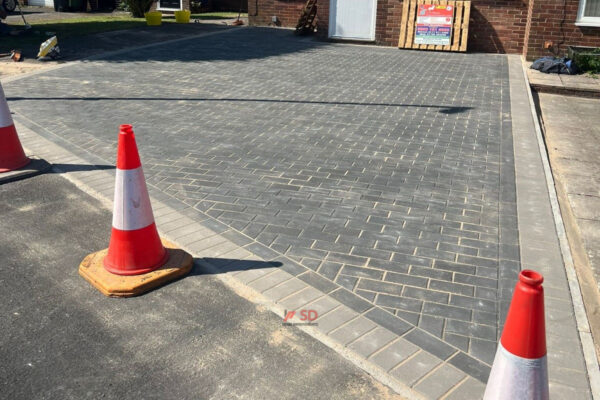 Charcoal Block Paving Driveway With Drainage In Stoke Gifford, Bristol (6)