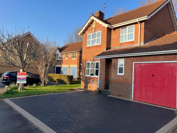 Charcoal Block Paved Driveway With Natural Border And Bull Nose Step In Portishead, Bristol (2)